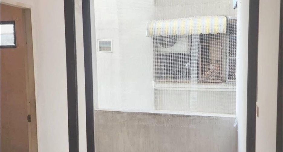 For sale 1 bed condo in Khan Na Yao, Bangkok