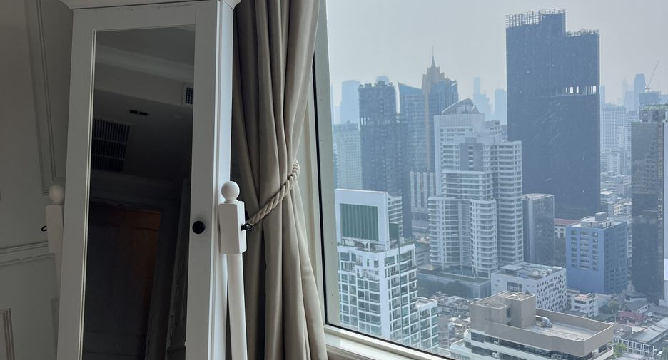 Condo en venta de 4 habitaciones en Watthana, Bangkok