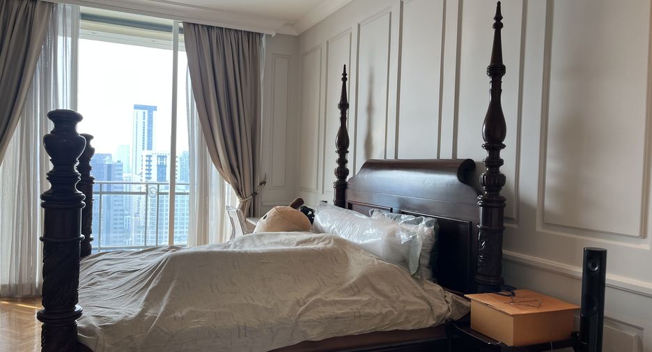 Condo en venta de 4 habitaciones en Watthana, Bangkok