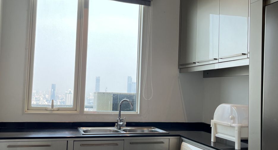 Condo en venta de 4 habitaciones en Watthana, Bangkok