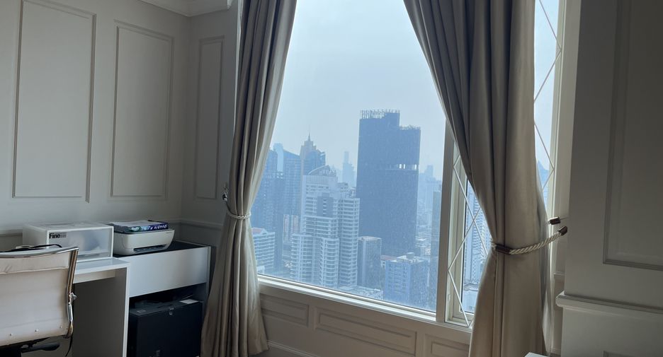 Condo en venta de 4 habitaciones en Watthana, Bangkok