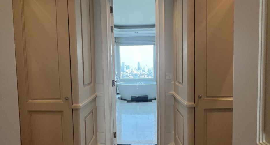 Condo en venta de 4 habitaciones en Watthana, Bangkok