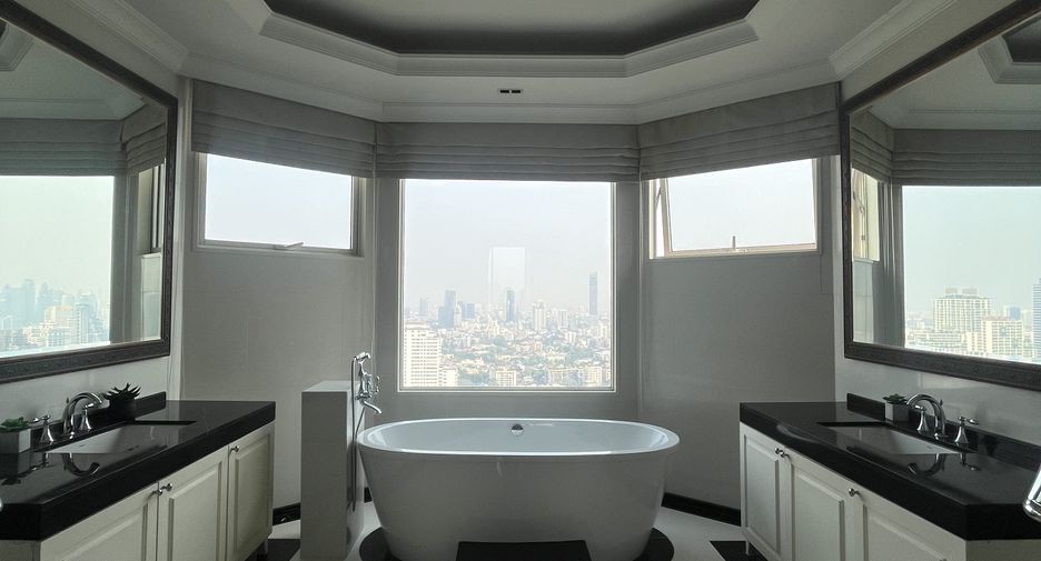 Condo en venta de 4 habitaciones en Watthana, Bangkok