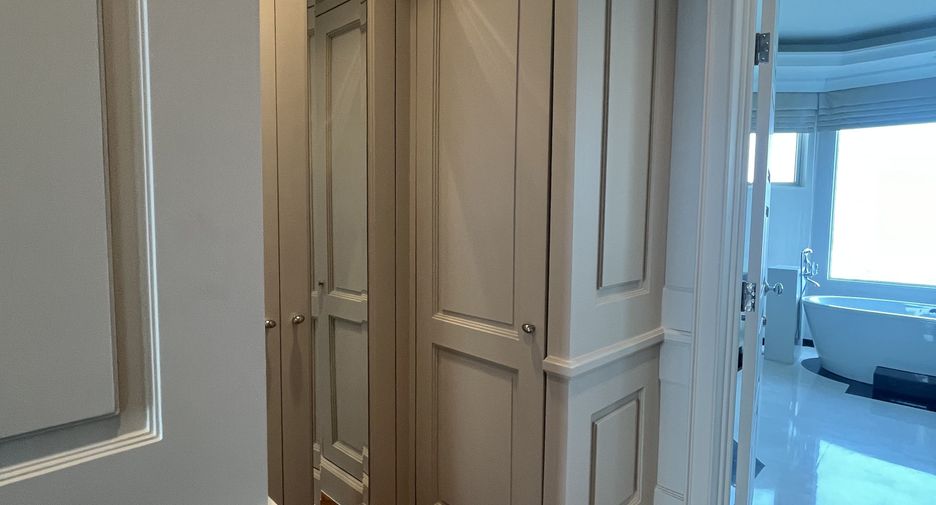 Condo en venta de 4 habitaciones en Watthana, Bangkok