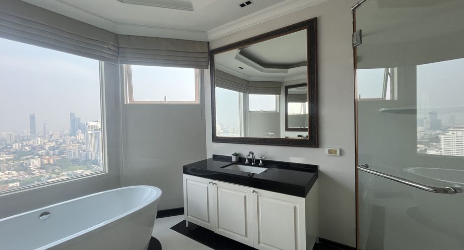 Condo en venta de 4 habitaciones en Watthana, Bangkok