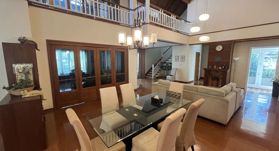 Casa en venta de 5 habitaciones en Mueang Chiang Mai, Chiang Mai