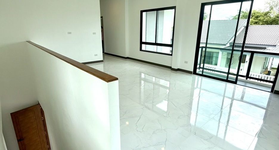 For sale 3 bedrooms house in Saraphi, Chiang Mai