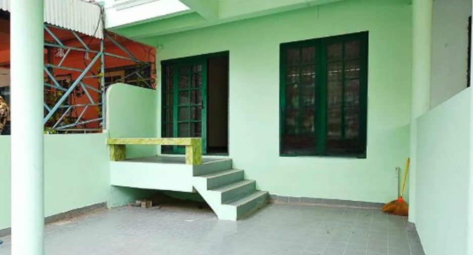 出售 4 卧室 联排别墅 在 Bang Phli, Samut Prakan
