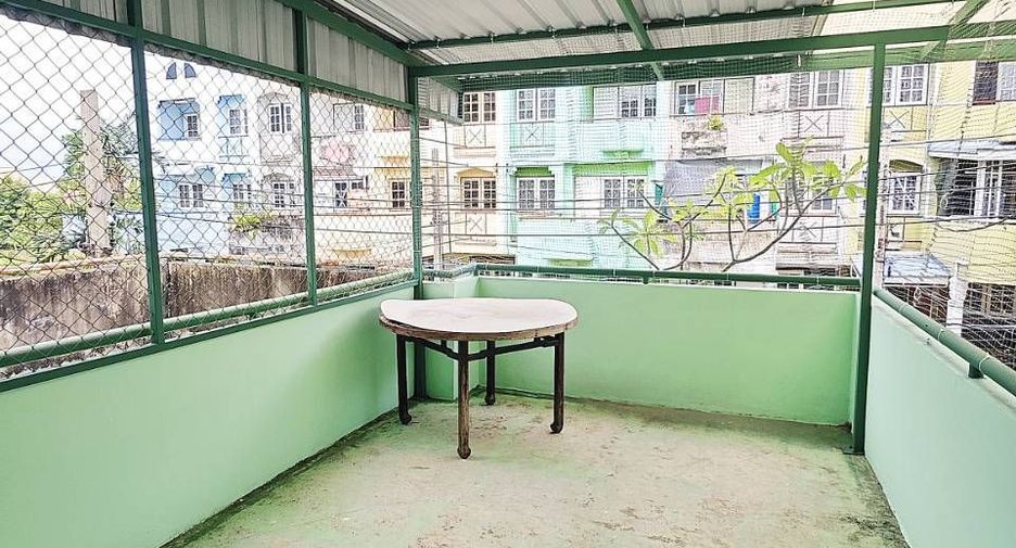 For sale 4 bedrooms townhouse in Bang Phli, Samut Prakan