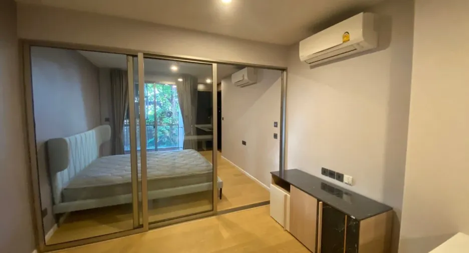 For sale 1 bed condo in Phaya Thai, Bangkok