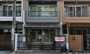 出售 和 出租 3 卧室 联排别墅 在 Thung Khru, 曼谷