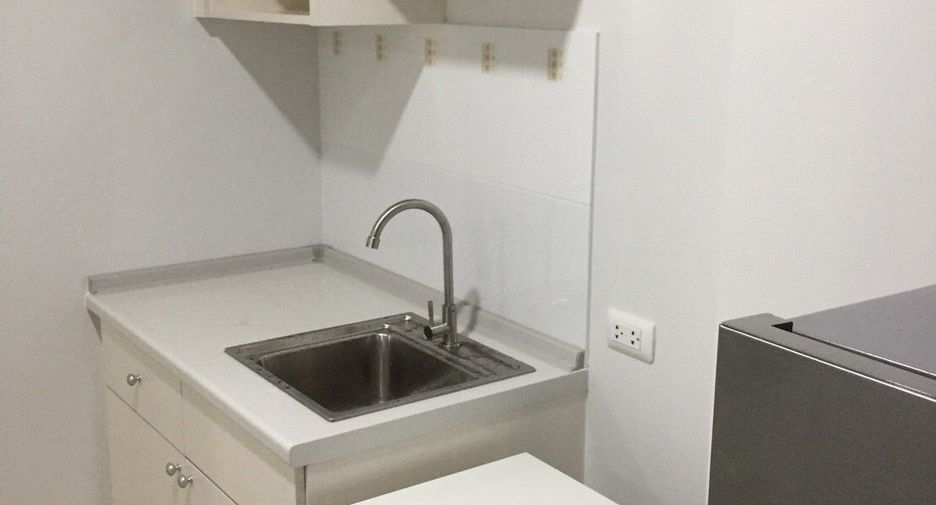 For sale 1 bed condo in Mueang Samut Prakan, Samut Prakan