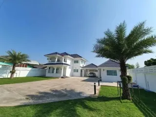 For sale 5 bedrooms house in San Pa Tong, Chiang Mai