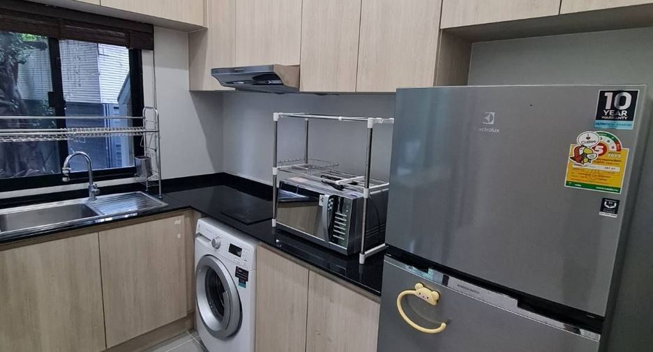 For sale and for rent 3 bedrooms house in Yan Nawa, Bangkok