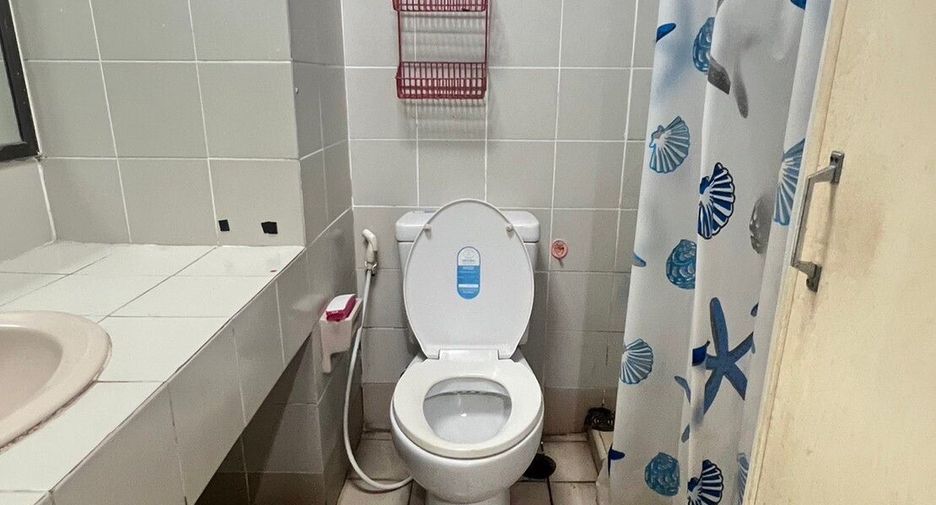 For rent studio condo in Yan Nawa, Bangkok