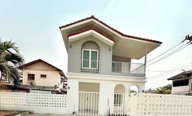 For rent 3 bedrooms villa in Mueang Chiang Mai, Chiang Mai
