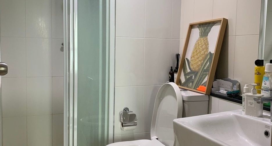For sale 3 bedrooms condo in Mueang Samut Prakan, Samut Prakan
