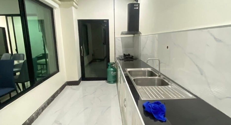 For rent 4 bedrooms house in San Sai, Chiang Mai