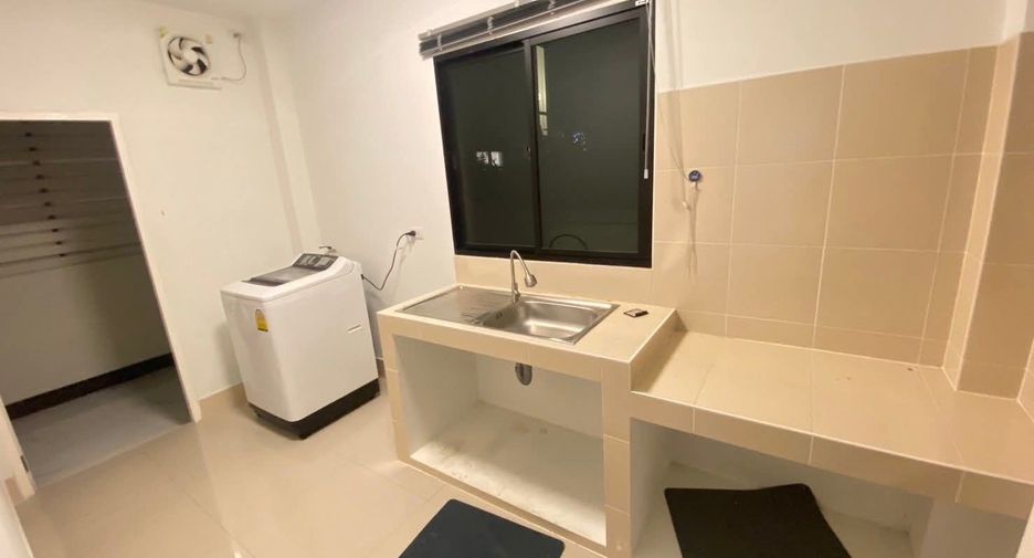 For rent 4 bedrooms house in San Sai, Chiang Mai