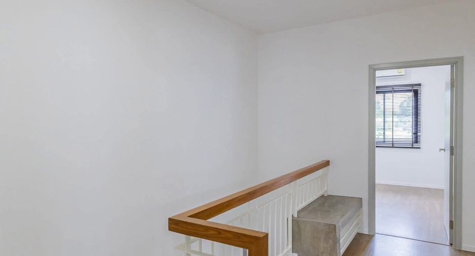 Casa adosada en venta y en alquiler de 3 habitaciones en Hang Dong, Chiang Mai