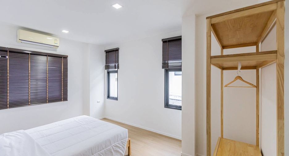 Casa adosada en venta y en alquiler de 3 habitaciones en Hang Dong, Chiang Mai