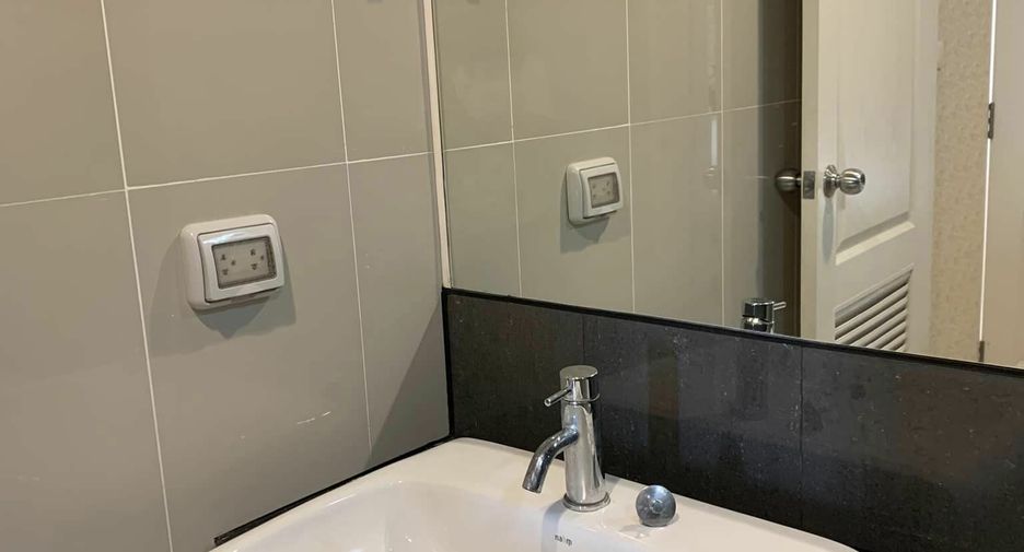 For rent 1 bed condo in Thon Buri, Bangkok