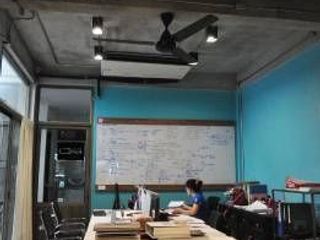 出售 4 卧室 联排别墅 在 Yan Nawa, 曼谷