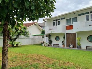 À vendre et à louer 4 chambres maison à Mueang Chiang Mai, Chiang Mai