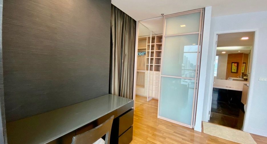 For sale and for rent 2 bedrooms condo in Sathon, Bangkok