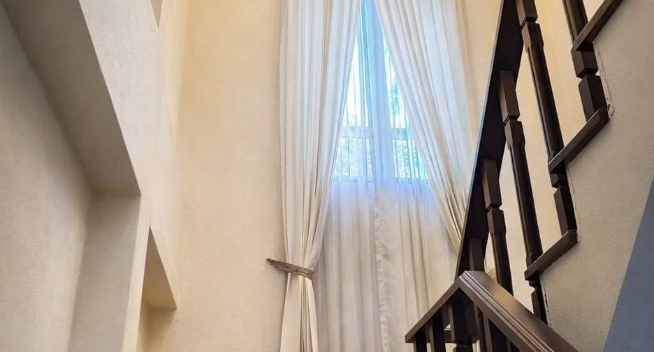 For rent 3 bedrooms house in San Kamphaeng, Chiang Mai