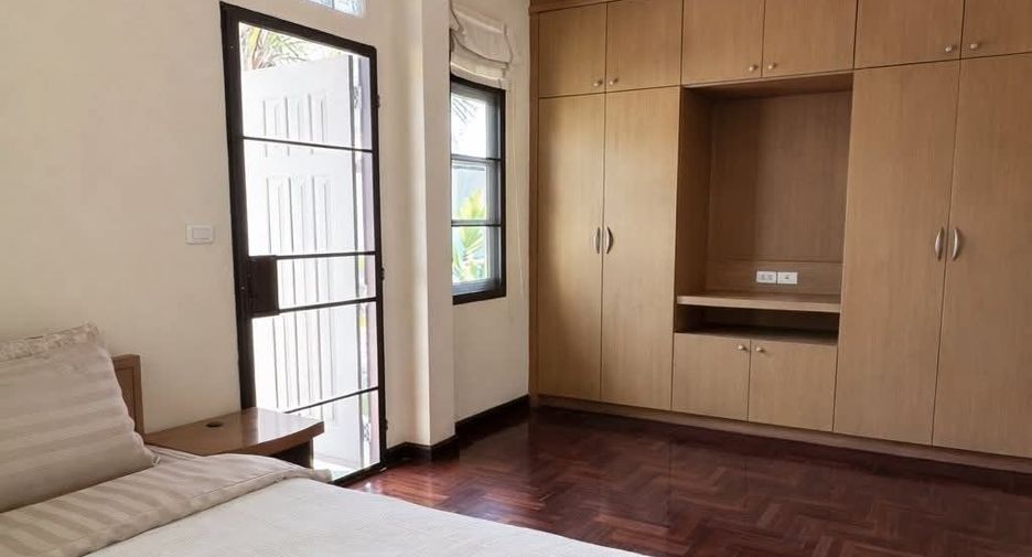 For rent 3 bedrooms house in San Kamphaeng, Chiang Mai