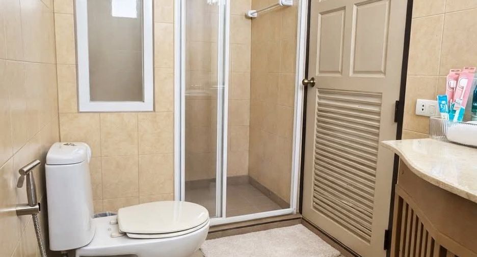 For rent 3 bedrooms house in San Kamphaeng, Chiang Mai