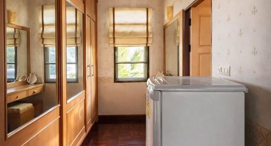For rent 3 bedrooms house in San Kamphaeng, Chiang Mai