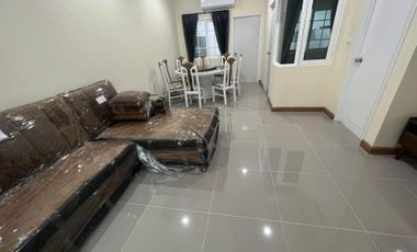 For rent 4 bedrooms townhouse in Mueang Chiang Mai, Chiang Mai