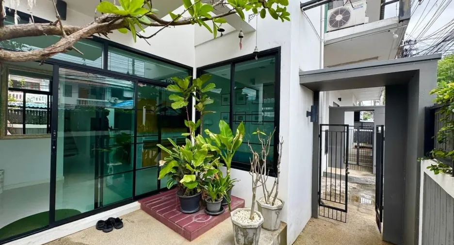 For rent 2 bedrooms condo in Mueang Chiang Mai, Chiang Mai