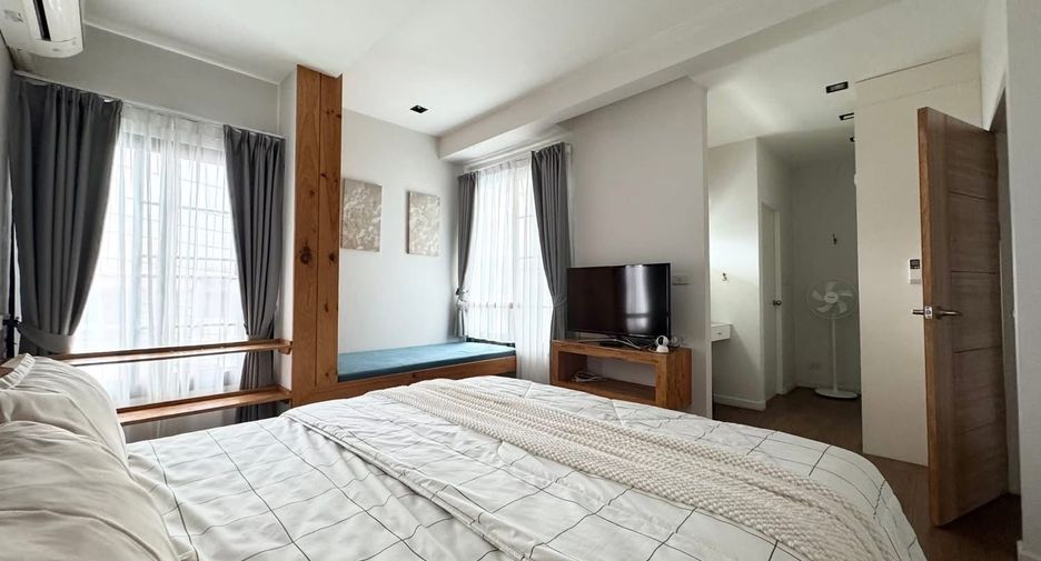 For rent 2 bedrooms condo in Mueang Chiang Mai, Chiang Mai