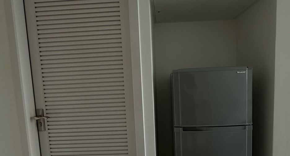 For sale studio condo in Huai Khwang, Bangkok