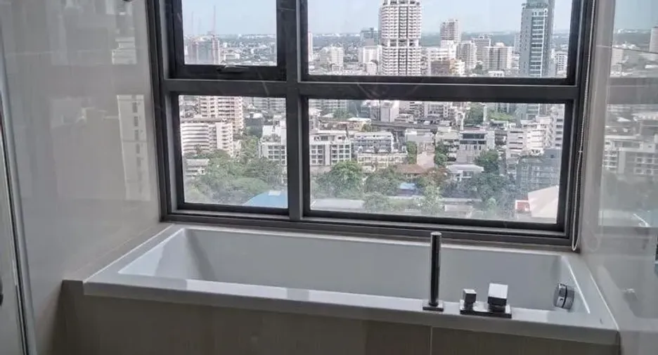 ขาย 2 ห้องนอน คอนโด ใน วัฒนา, กรุงเทพฯ