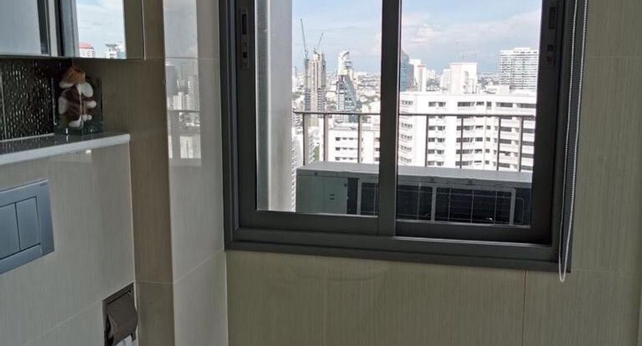 For sale 2 bedrooms condo in Watthana, Bangkok