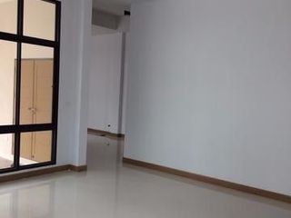 出售 4 卧室 独立屋 在 Lat Phrao, 曼谷
