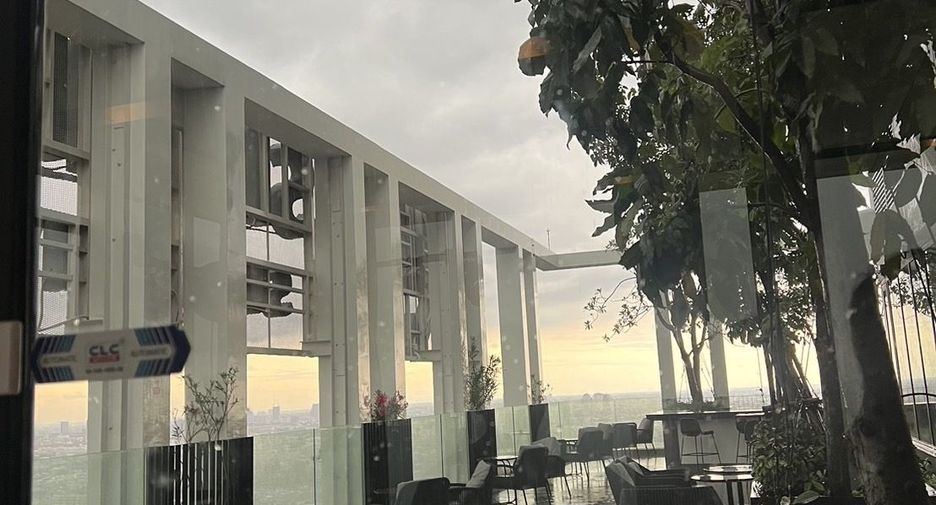 For sale 1 bed condo in Phra Khanong, Bangkok