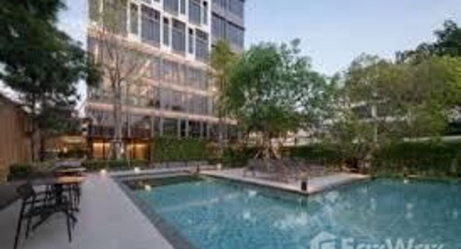 For sale 1 bed condo in Phra Khanong, Bangkok