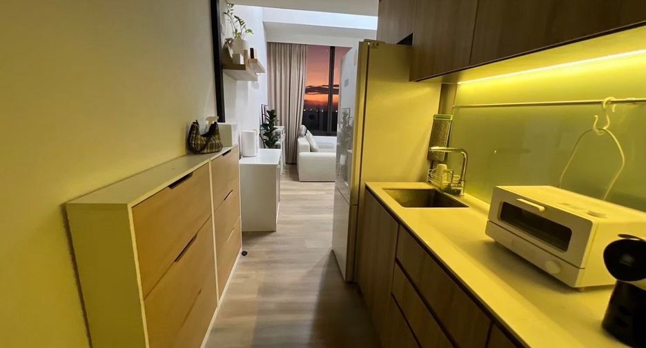 For sale 1 bed condo in Phra Khanong, Bangkok