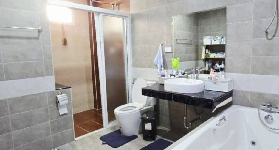 For rent 5 bedrooms house in San Sai, Chiang Mai