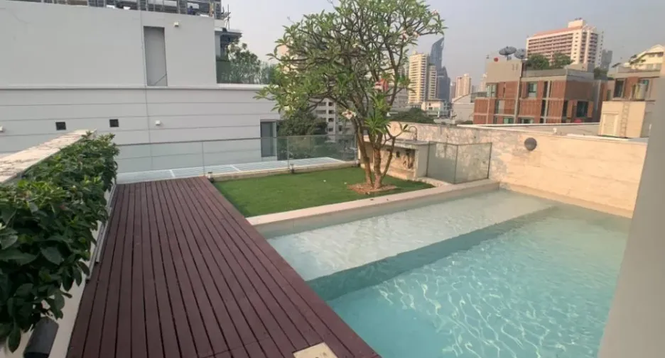 For sale and for rent 3 bedrooms house in Watthana, Bangkok