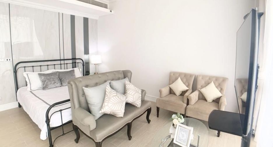 For sale and for rent 3 bedrooms house in Watthana, Bangkok