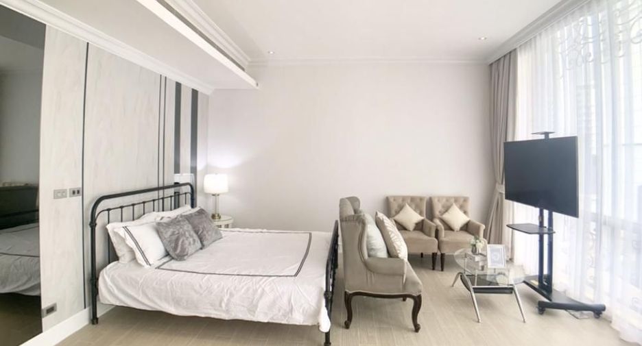 For sale and for rent 3 bedrooms house in Watthana, Bangkok