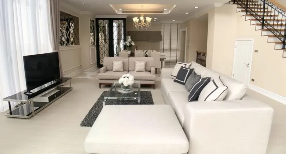 For sale and for rent 3 bedrooms house in Watthana, Bangkok