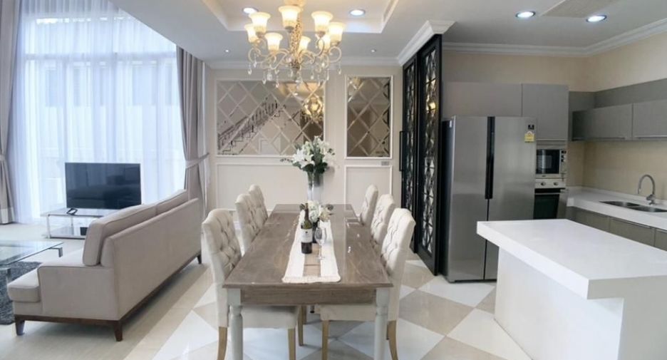 For sale and for rent 3 bedrooms house in Watthana, Bangkok