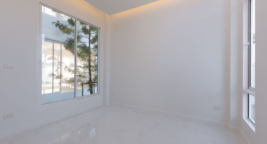 Villa en venta de 3 habitaciones en Saraphi, Chiang Mai
